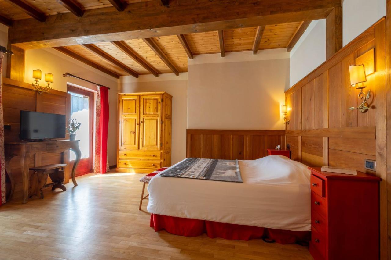 Alpine Forest Hotel Champoluc Exterior photo