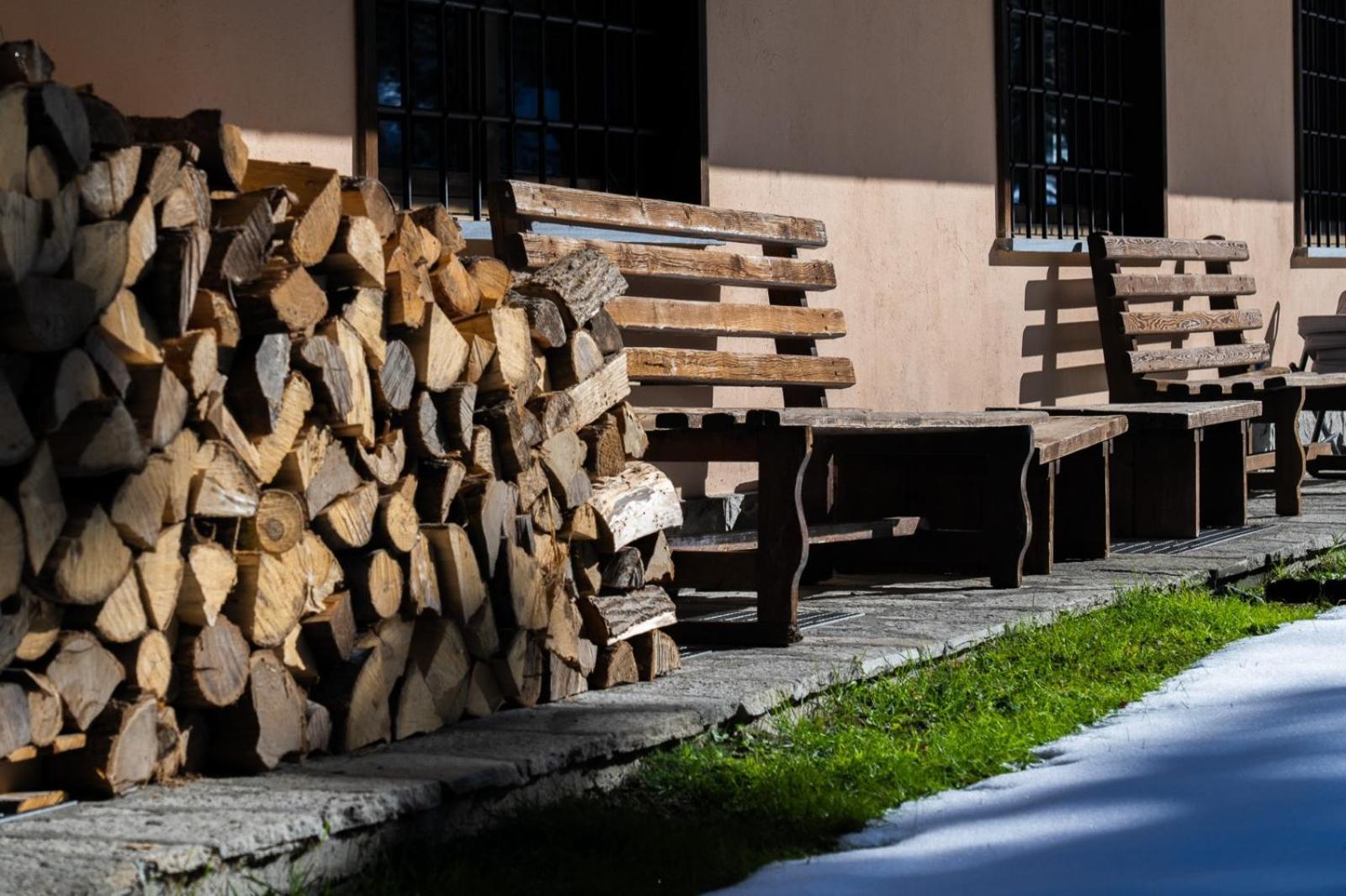 Alpine Forest Hotel Champoluc Exterior photo