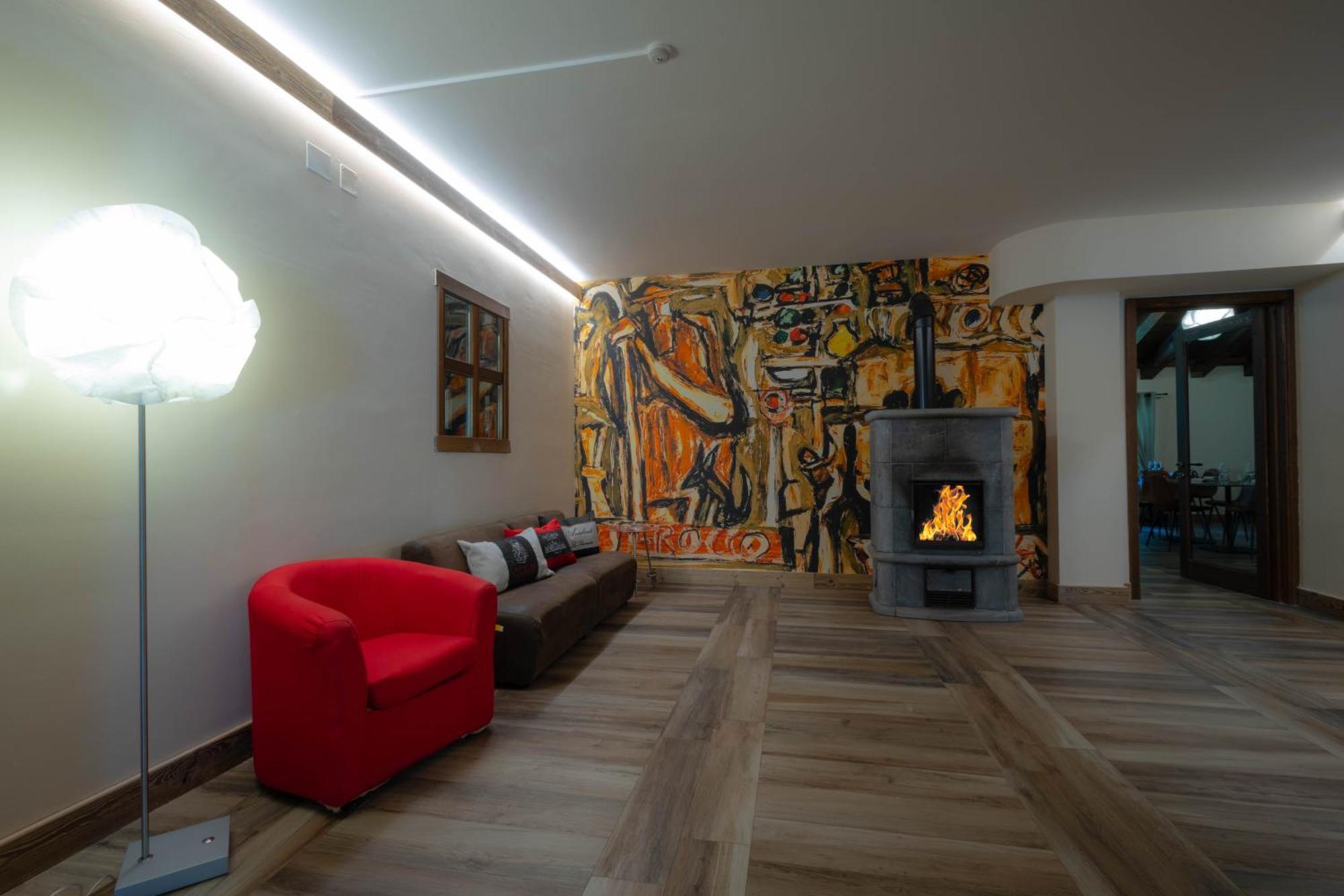 Alpine Forest Hotel Champoluc Exterior photo