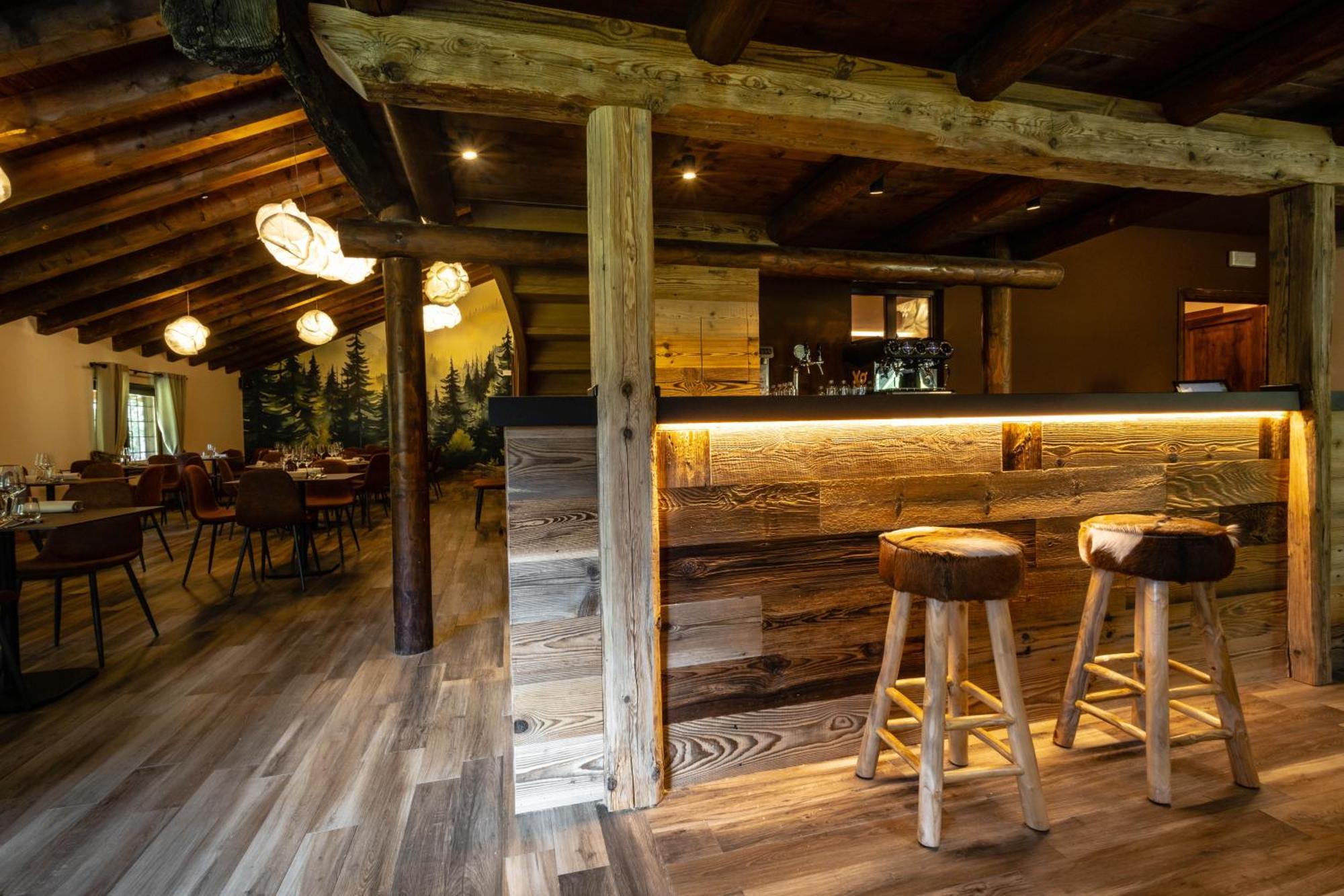 Alpine Forest Hotel Champoluc Exterior photo