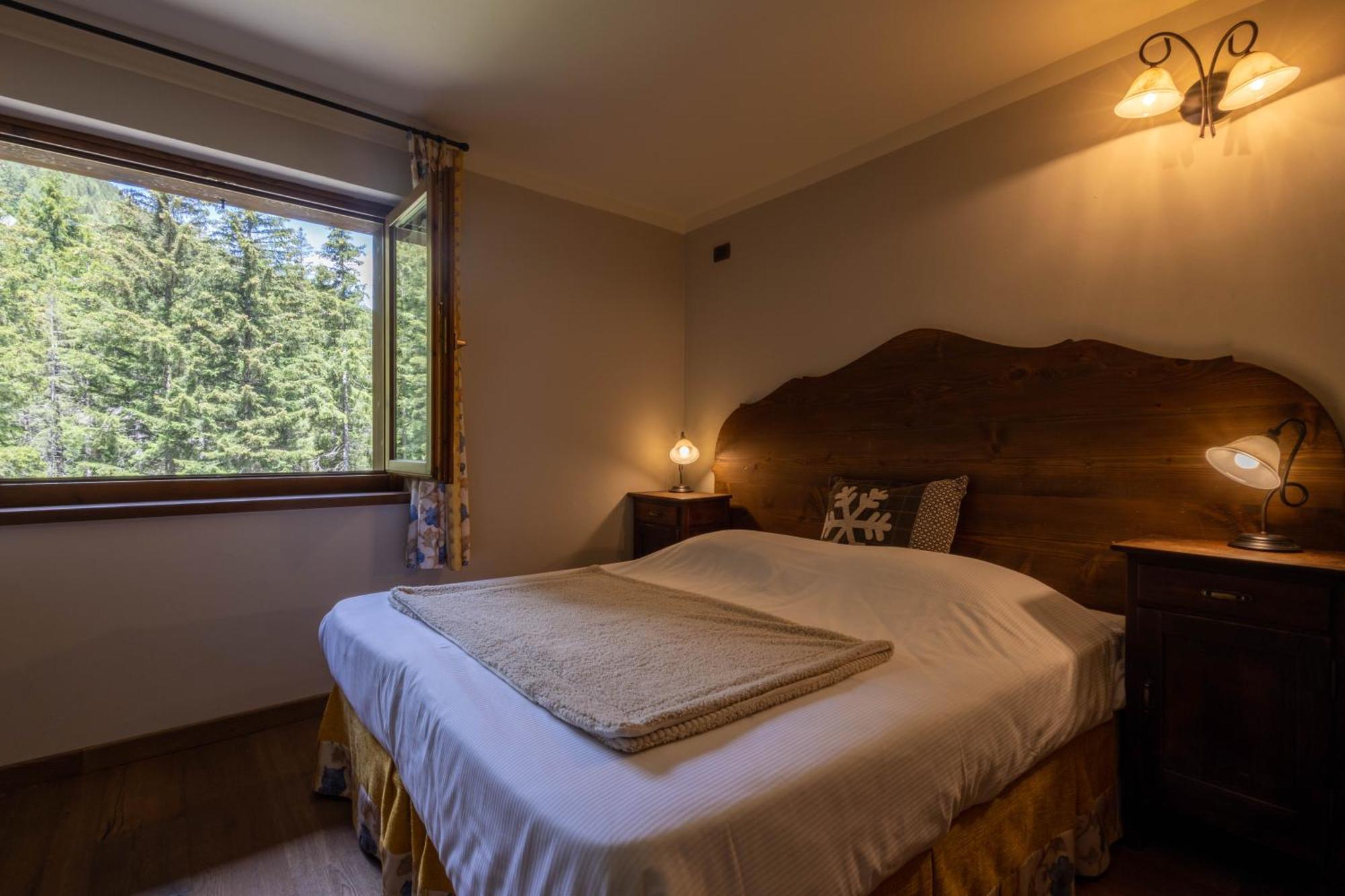 Alpine Forest Hotel Champoluc Exterior photo