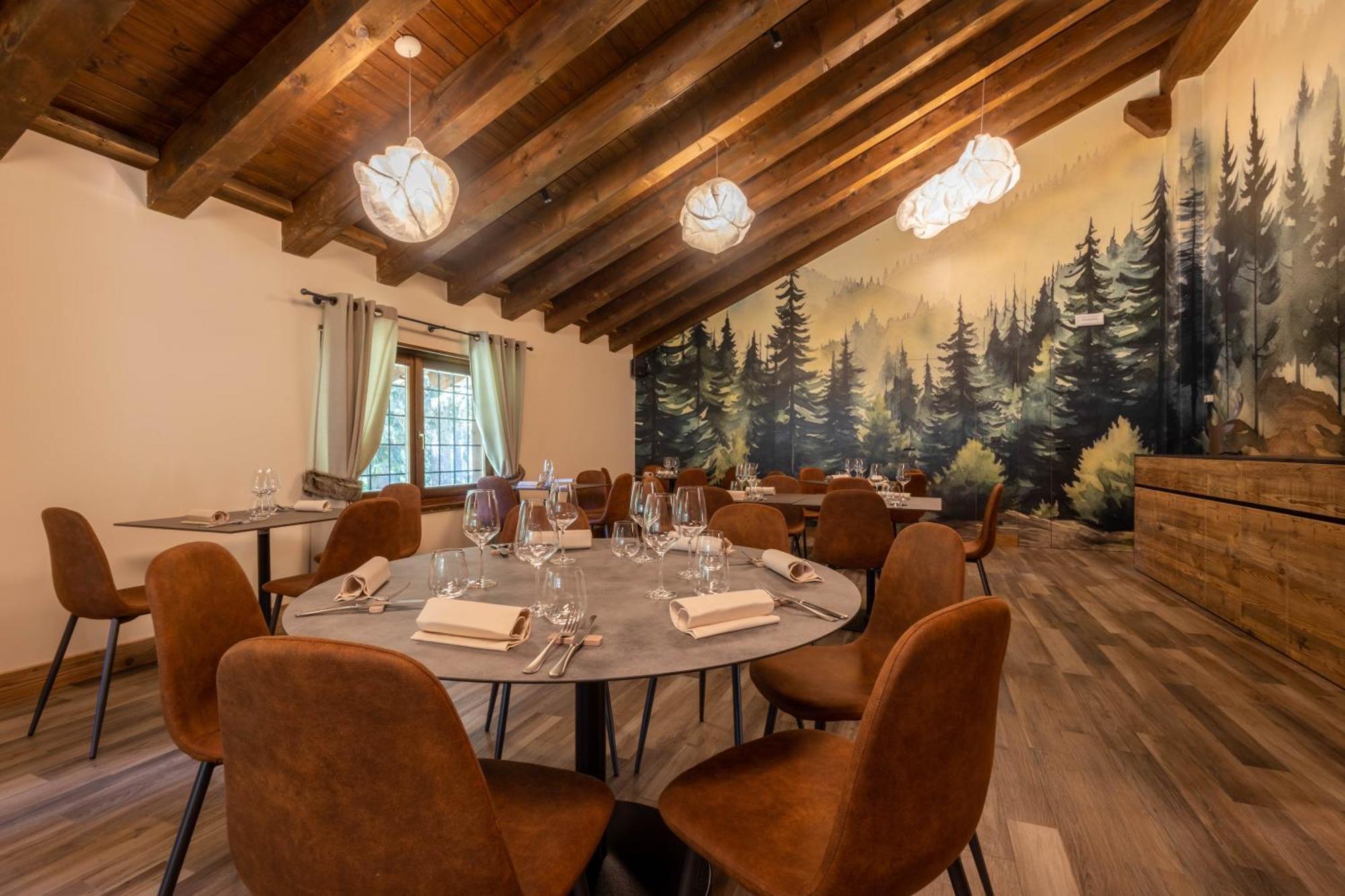 Alpine Forest Hotel Champoluc Exterior photo